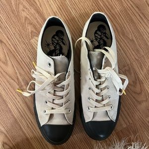 Tuxedo converse low mens size 8, womens 10